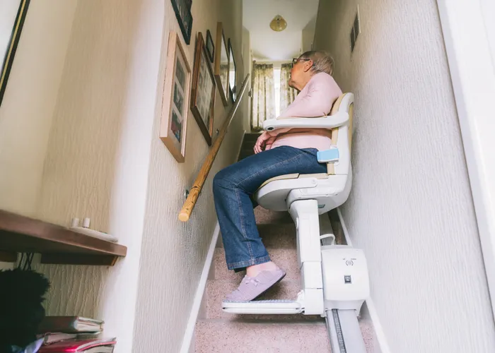 Un intérieur sans obstacles pour les séniors à domicile grâce à RGE 35